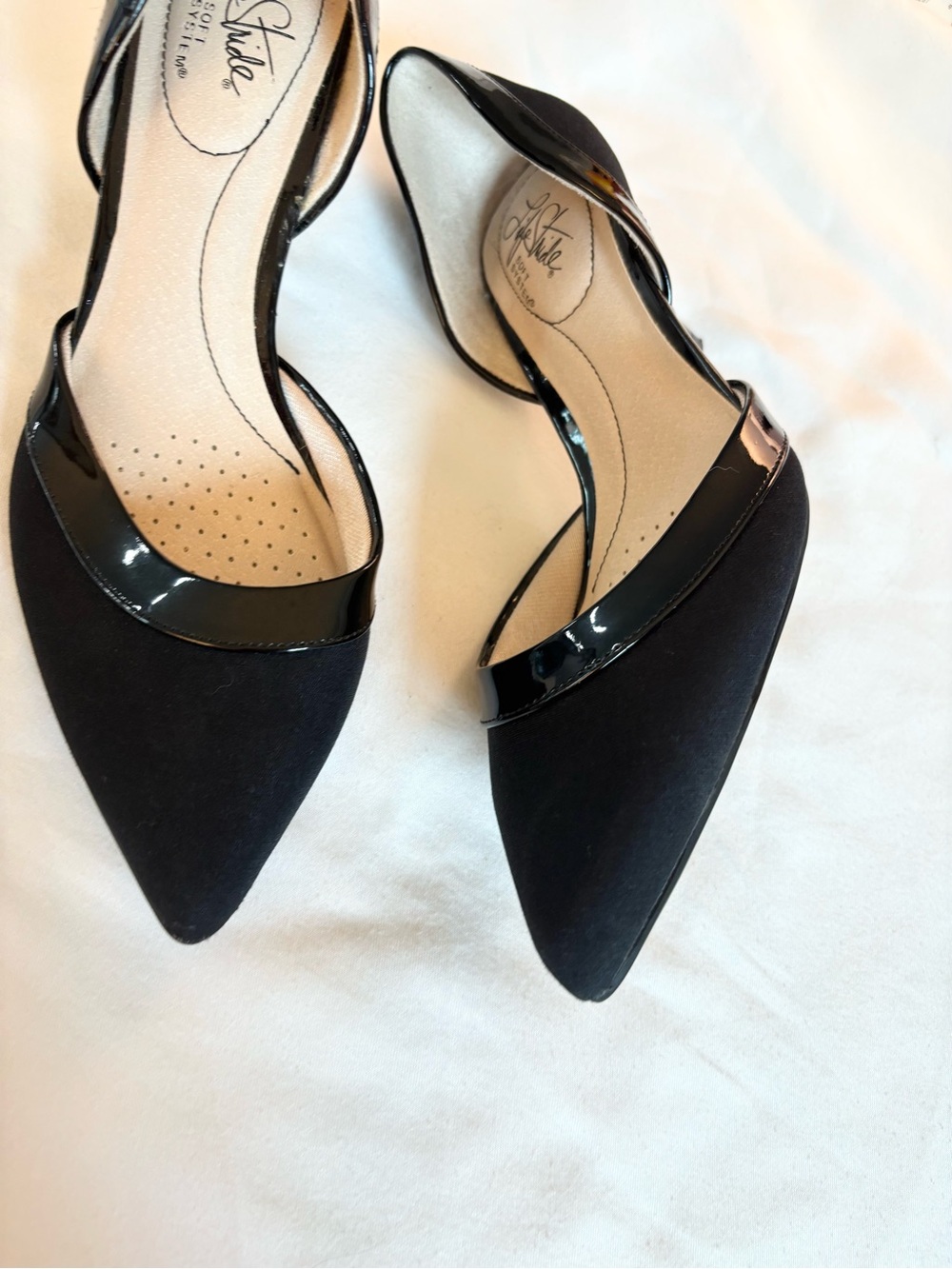 Life Stride Black Pointed D'Orsay Slingback Pumps - Picture 4 of 8